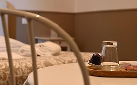Dimora Montecchi B&B